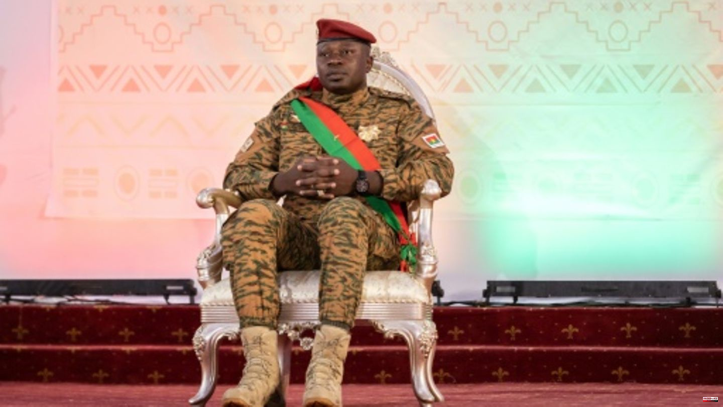 Junta leader Damiba calls on putschists in Burkina Faso to "reason".