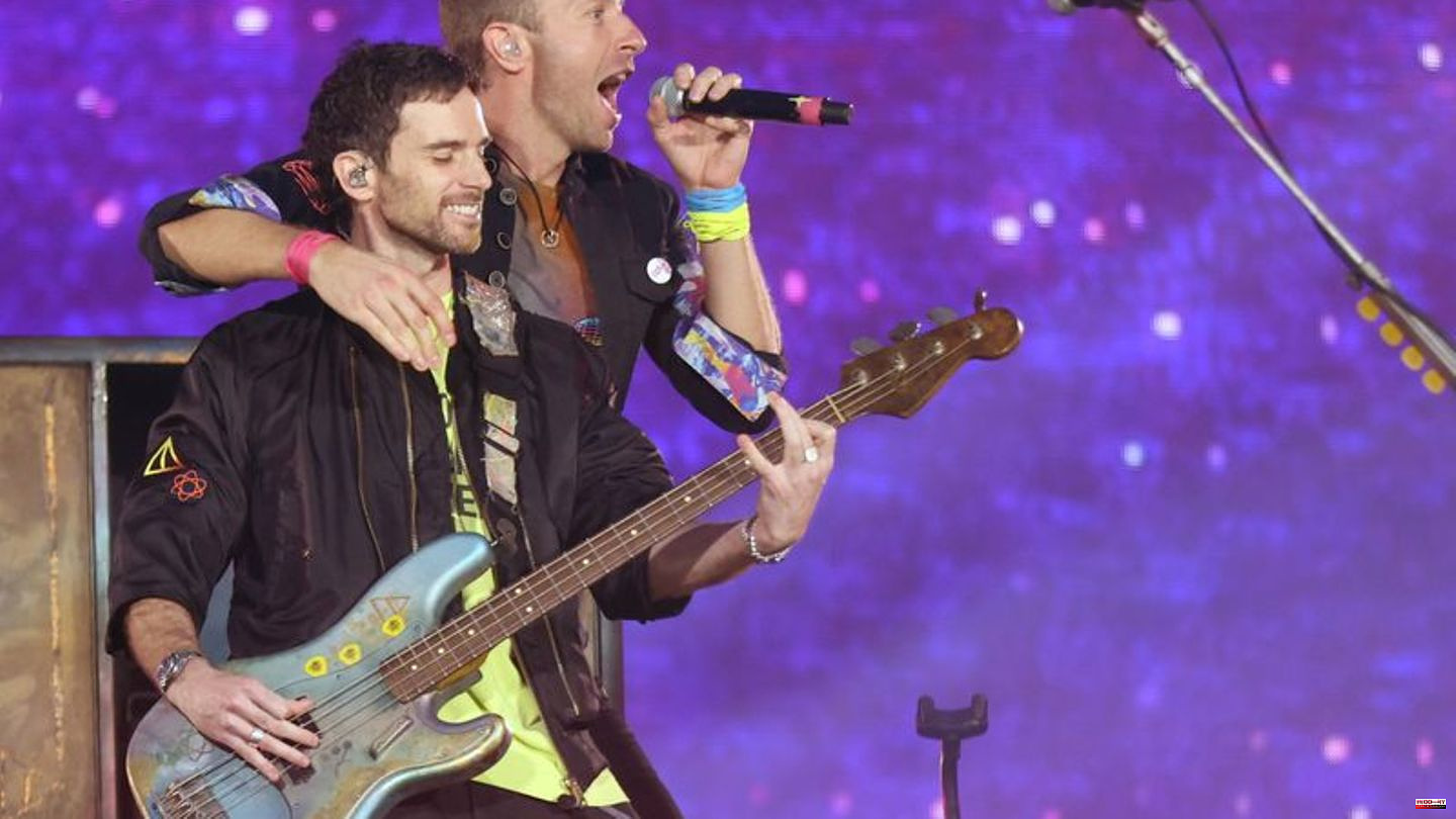Concert: Solidarity with Iranians: Coldplay plays protest anthem