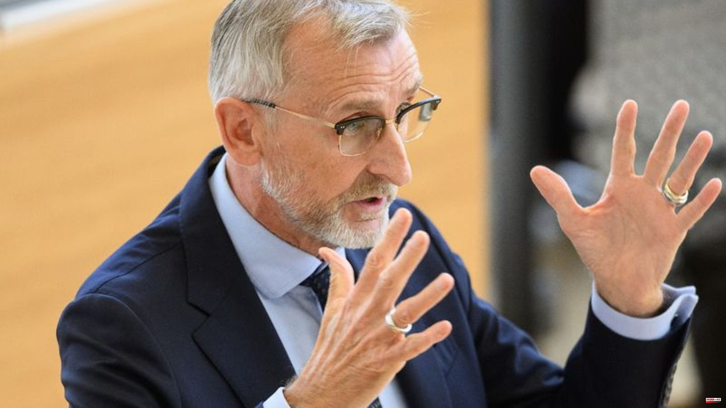 Right-wing extremism: Interior Minister Schuster condemns arson attack in Bautzen