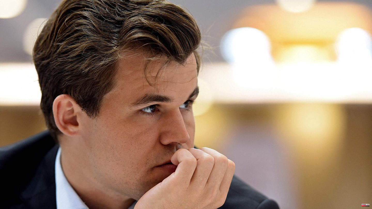 "Aimchess Rapid": Chess world champion Magnus Carlsen loses against 16-year-olds