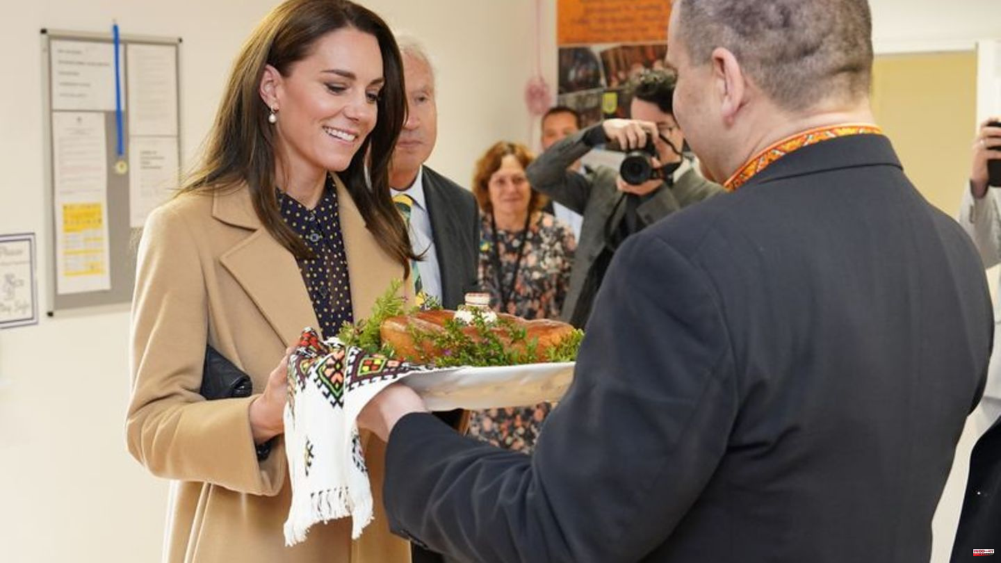 Royals: Princess Kate comforts refugee Ukrainian mother