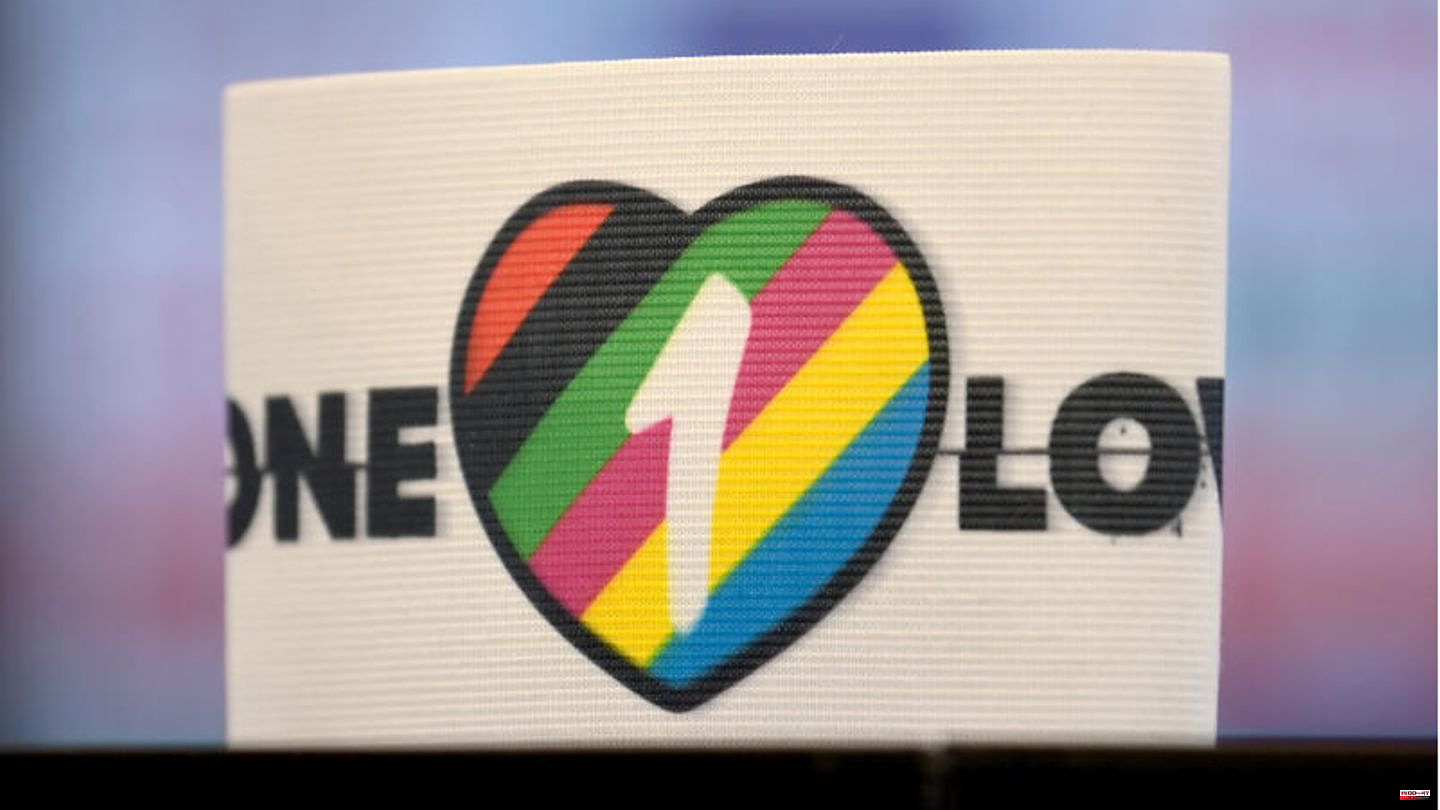 World Cup 2022: For fear of FIFA sanctions: Germany and Co. do without "One Love" armbands