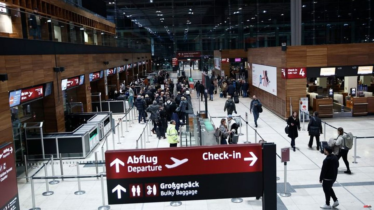 Disruptive action: BER spokesman: Operations at the airport are back to normal