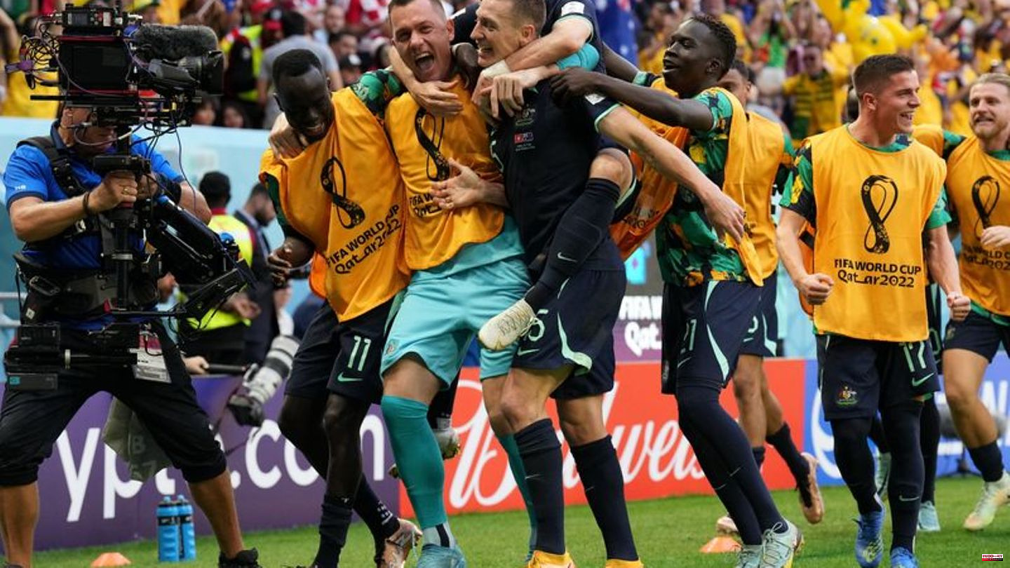 Soccer World Cup: "Pure ecstasy": Australia celebrates goal hero Duke after victory