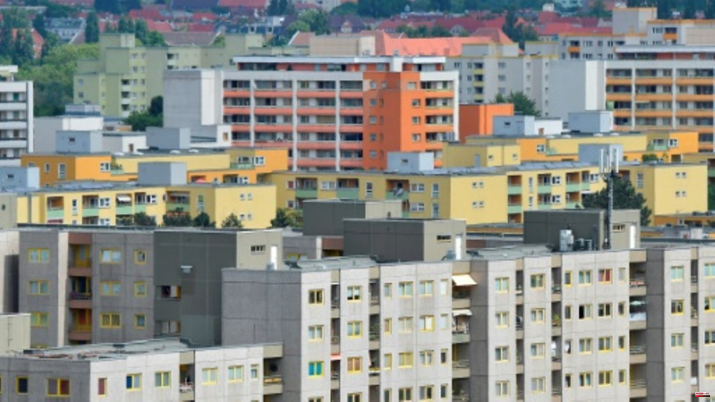 Association of municipalities proposes advance payments for those entitled to housing benefit