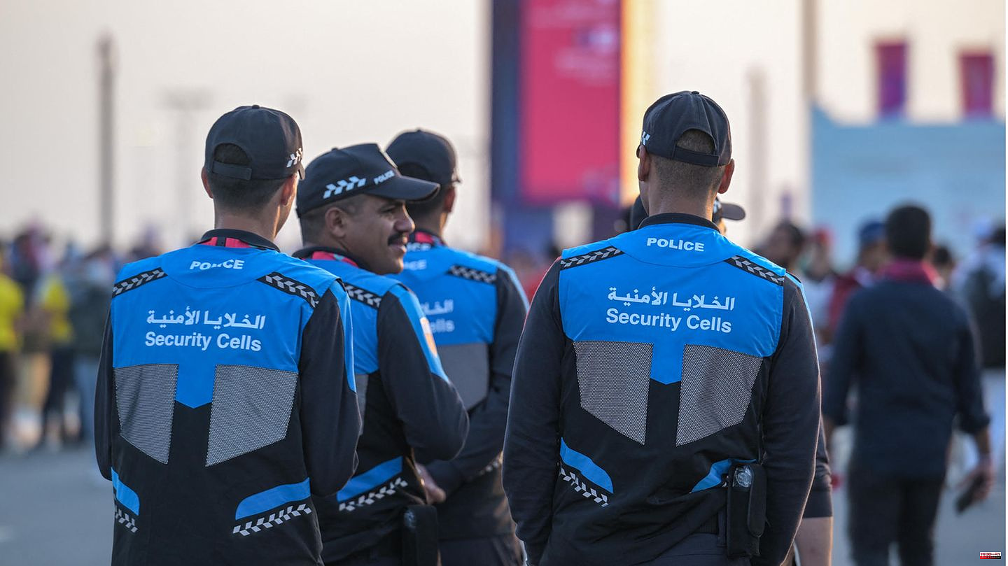 Trouble because of rainbow utensils: "Surrounded by ten to 15 police officers": German fan apparently clashes with Qatari police