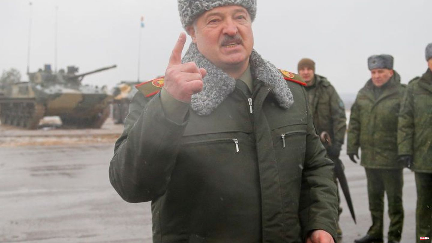 Belarusian head of state: Lukashenko rules out using his army against Ukraine