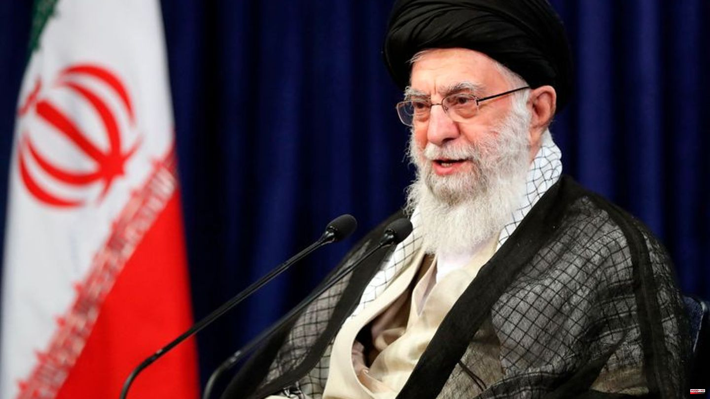 Mass protests: Khamenei warns Iranian population of "enemy lies"