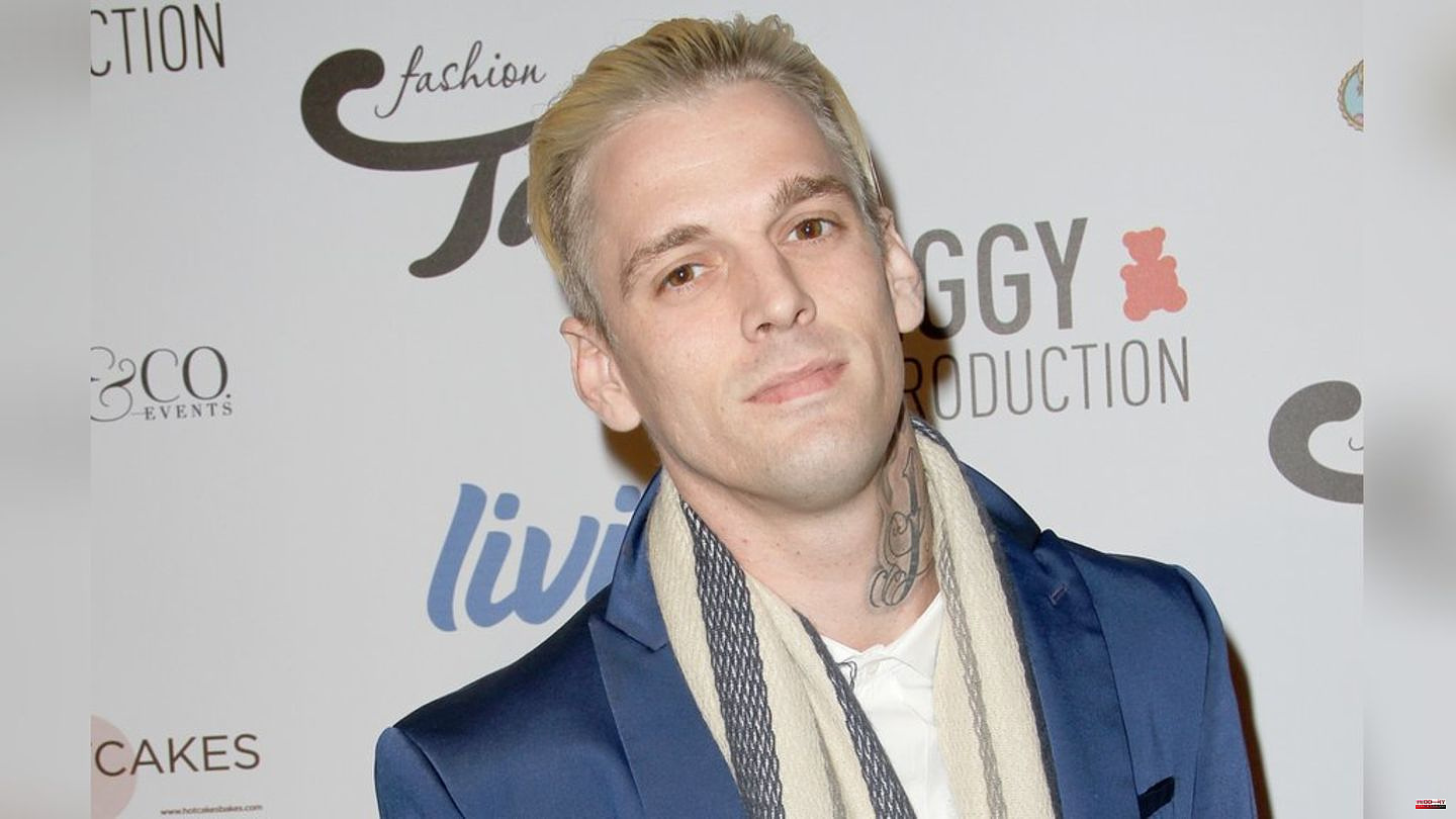 Aaron Carter: ex-partner shows touching father-son photos