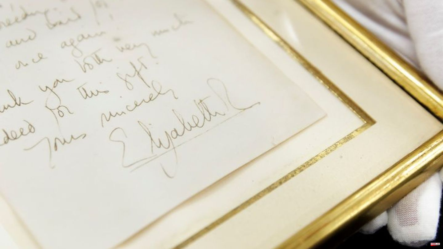 British Royals: Letter from Queen Elizabeth II will be auctioned