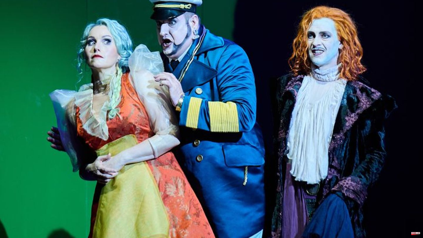 Music theater: Jack Sparrow says hello: "Flying Dutchman" in Berlin