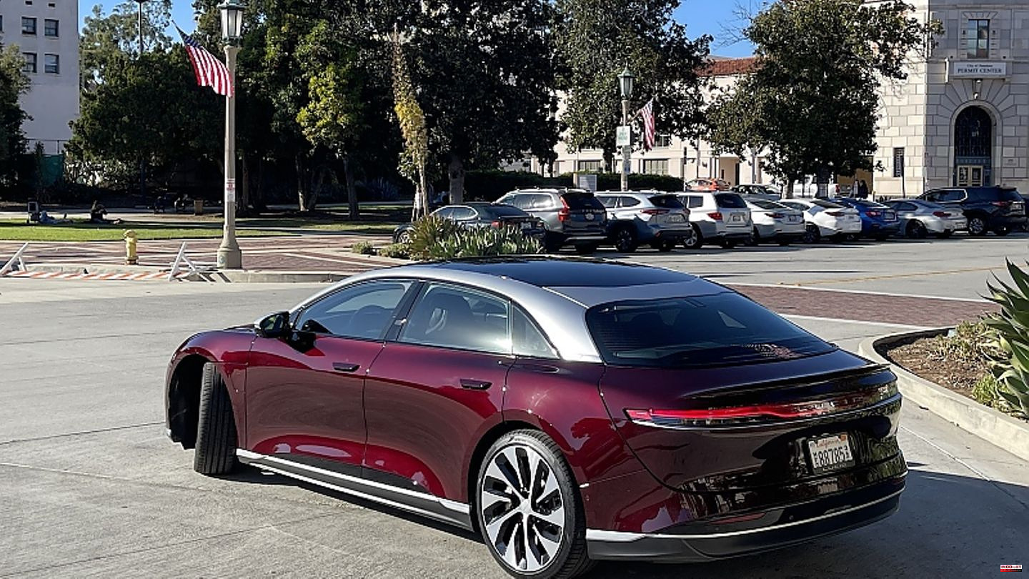 Auto International: Lucid Air Grand Touring: UFO between the worlds
