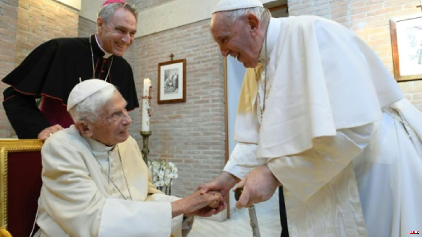 Vatican Circles: Vital Functions of Benedict XVI let up