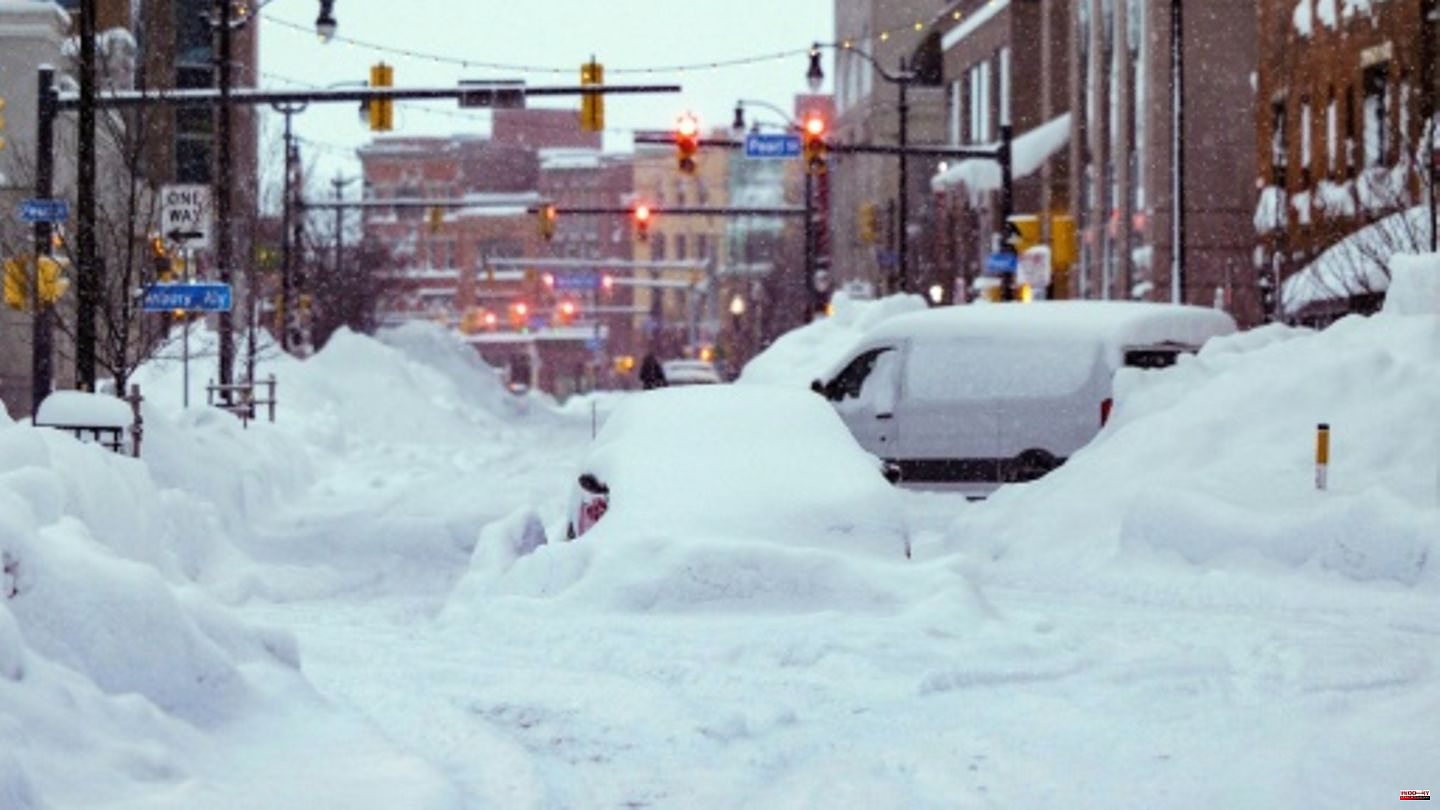 Meter-high snowdrifts: "Snowstorm of the century" costs almost 50 lives in the USA