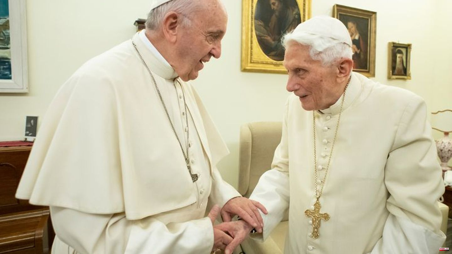 Vatican: what happens after the death of Benedict?