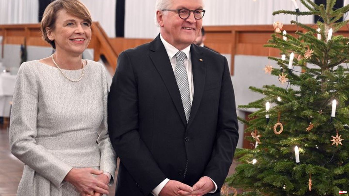 Elke Büdenbender: Germany's First Lady is on a family tour at Christmas