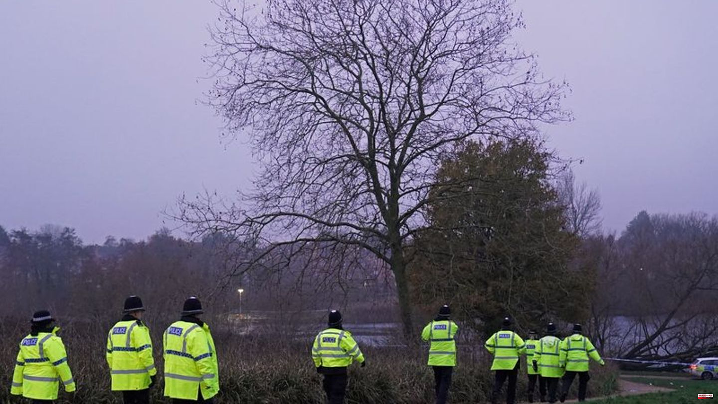 England: Three boys die after falling into frozen lake