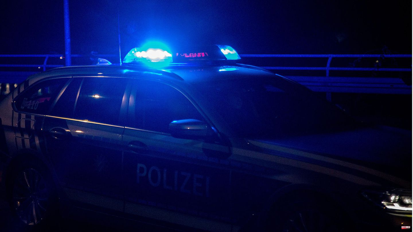 Bavaria: Tesla driver drives asleep behind police car