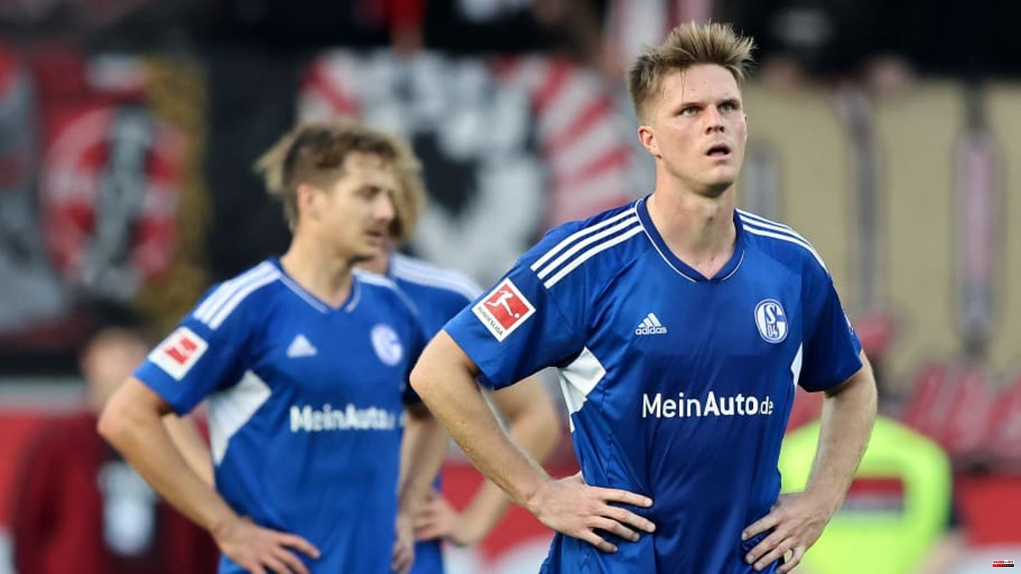 Fans discuss: Will Schalke save back to the 2nd division?