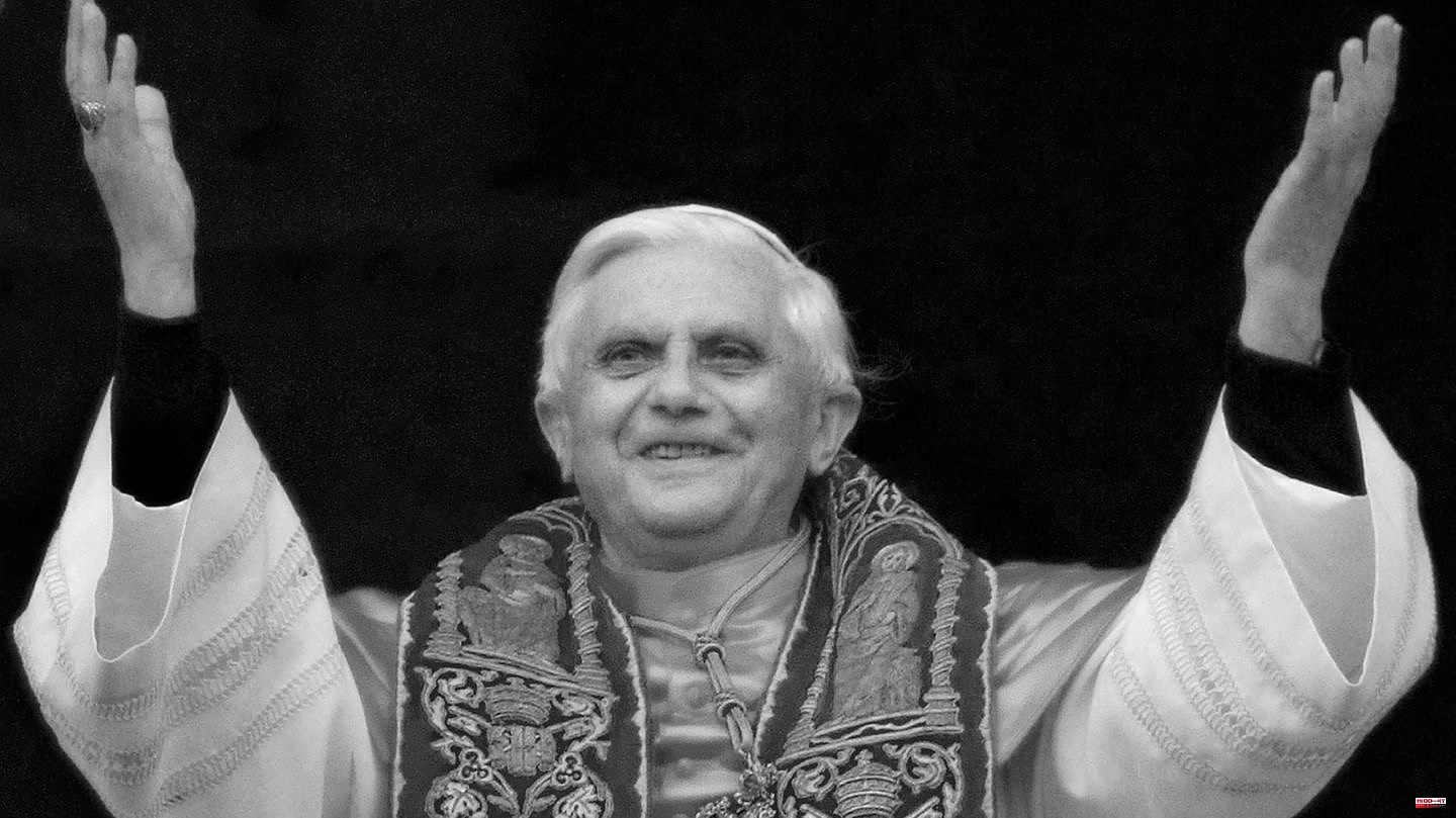 Joseph Ratzinger: Former Pope Benedict XVI. died – laying out from Monday, funeral on Thursday