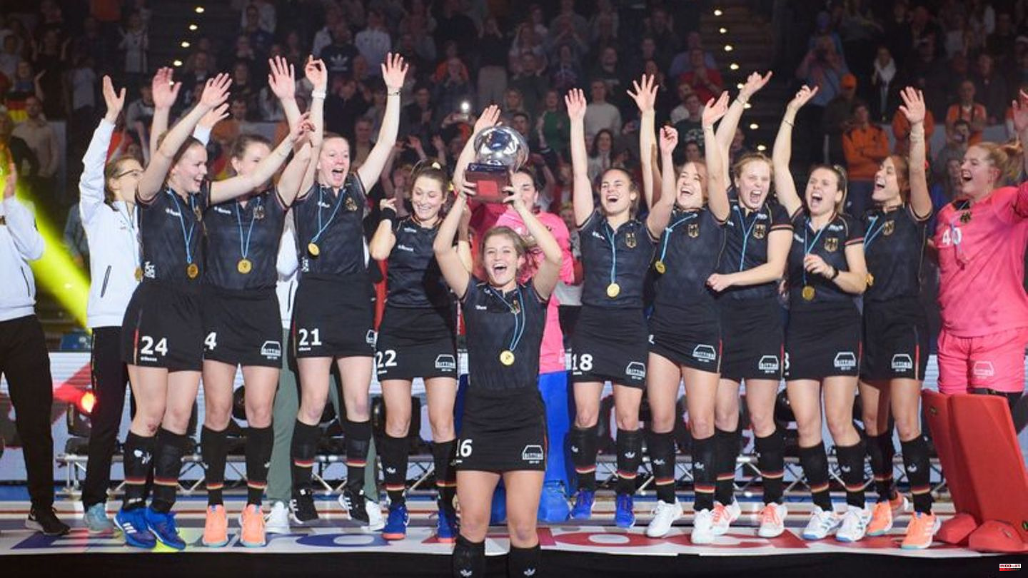 Tournament in Hamburg: "Crazy squad": German hockey women win EM gold