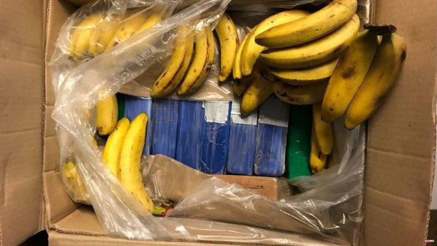 North Rhine-Westphalia: Tafel employees find 14 kilos of cocaine in banana boxes