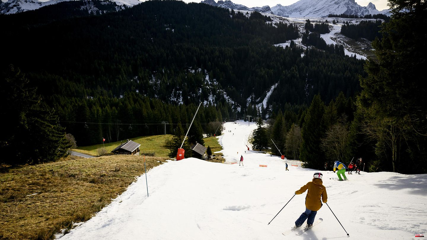 Winter tourism: Crisis in Swiss ski areas - it's too warm even for artificial snow