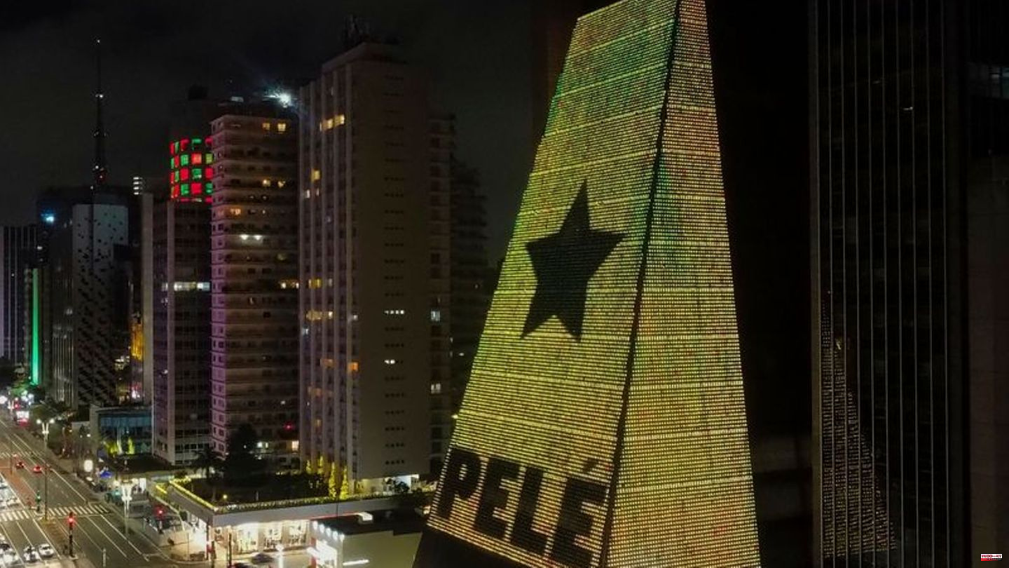 Mourning for football legend: Brazil bids farewell to Pelé: Preparations in Santos