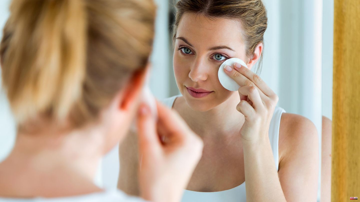 Pore-deep cleaning: make-up eraser: reusable alternative to make-up removal