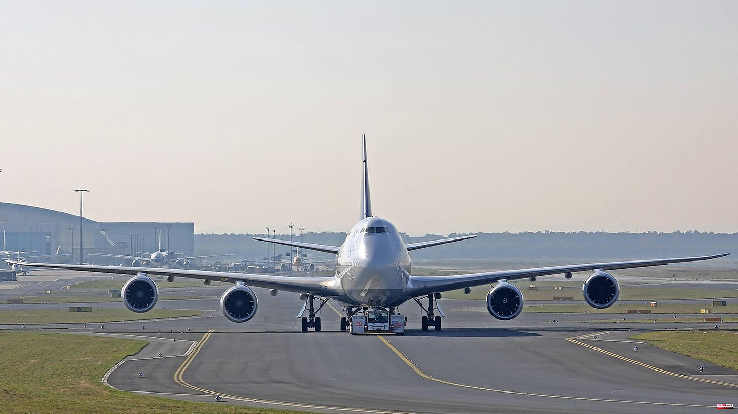 Ten years unused: It flew just 30 hours: Luxury jet Boeing 747-8 is scrapped