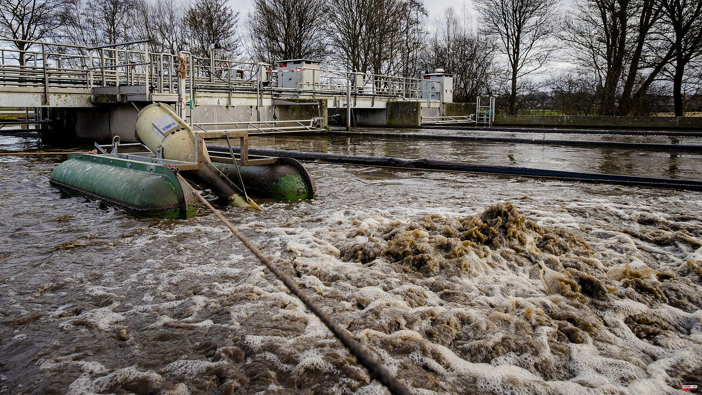 Dangerous for the environment and health: media report: 1,500 places across Germany contaminated with the "eternal chemical" PFAS