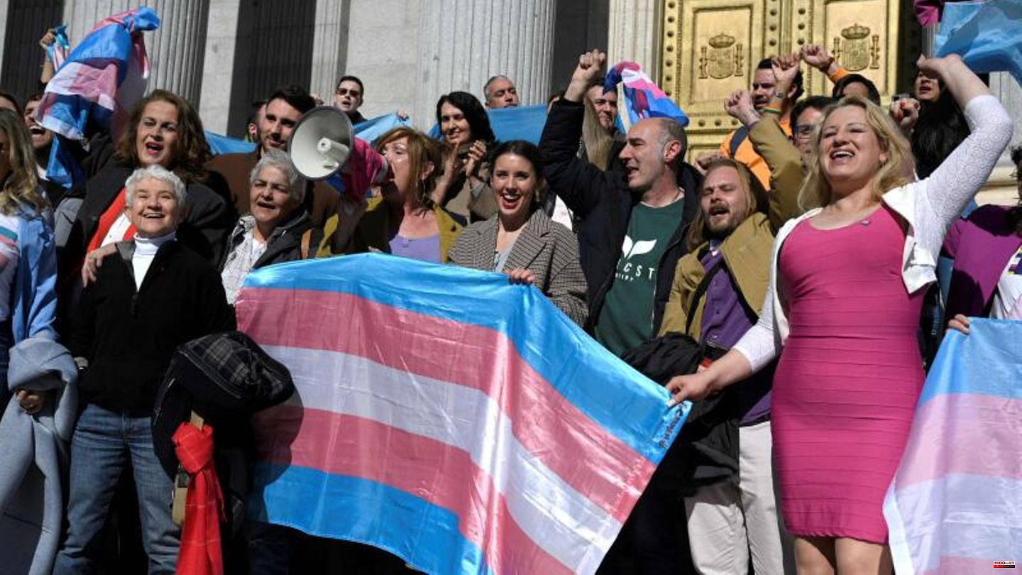 Equality: Spain passes gender and abortion laws