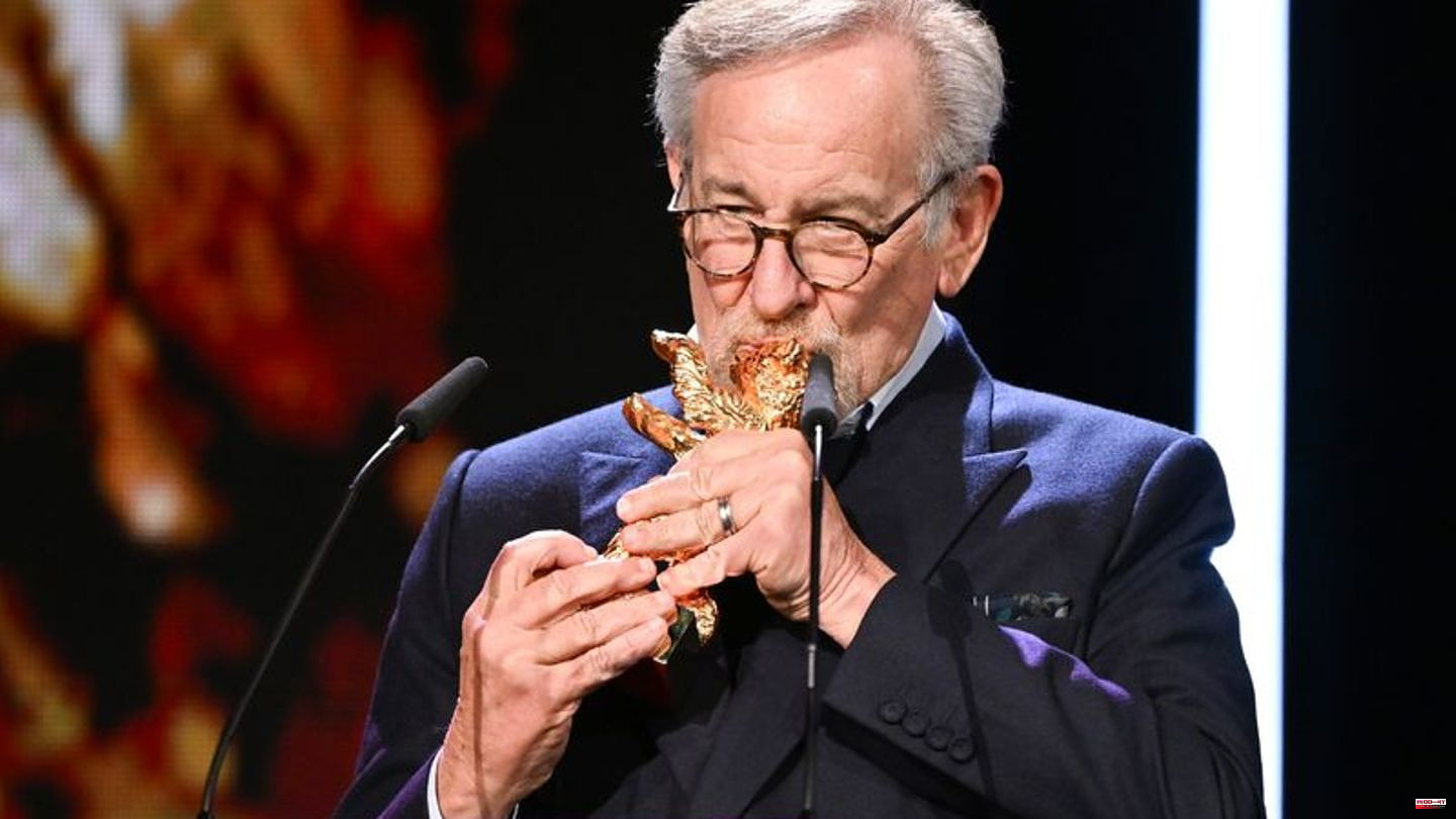 Hollywood star: Director Steven Spielberg receives the honorary bear at the Berlinale