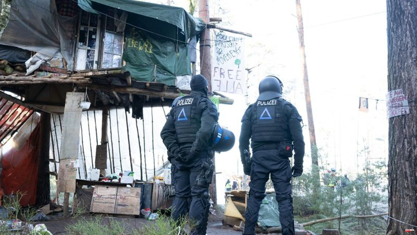 Protest camp in Saxony: Clearing of the Heidebogen forest has begun