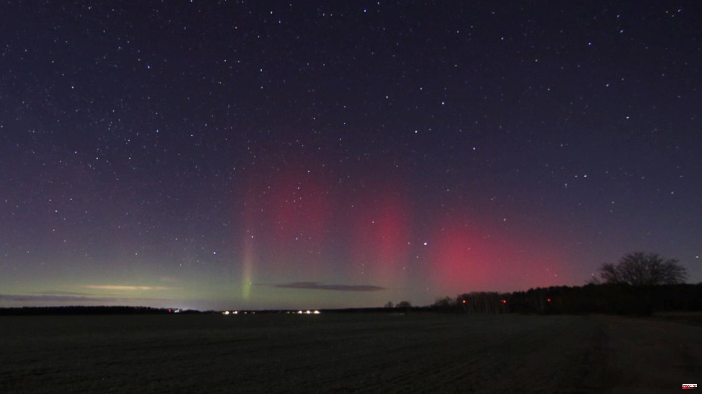 Rare phenomenon: Spectacular glow: polar lights flicker over Germany
