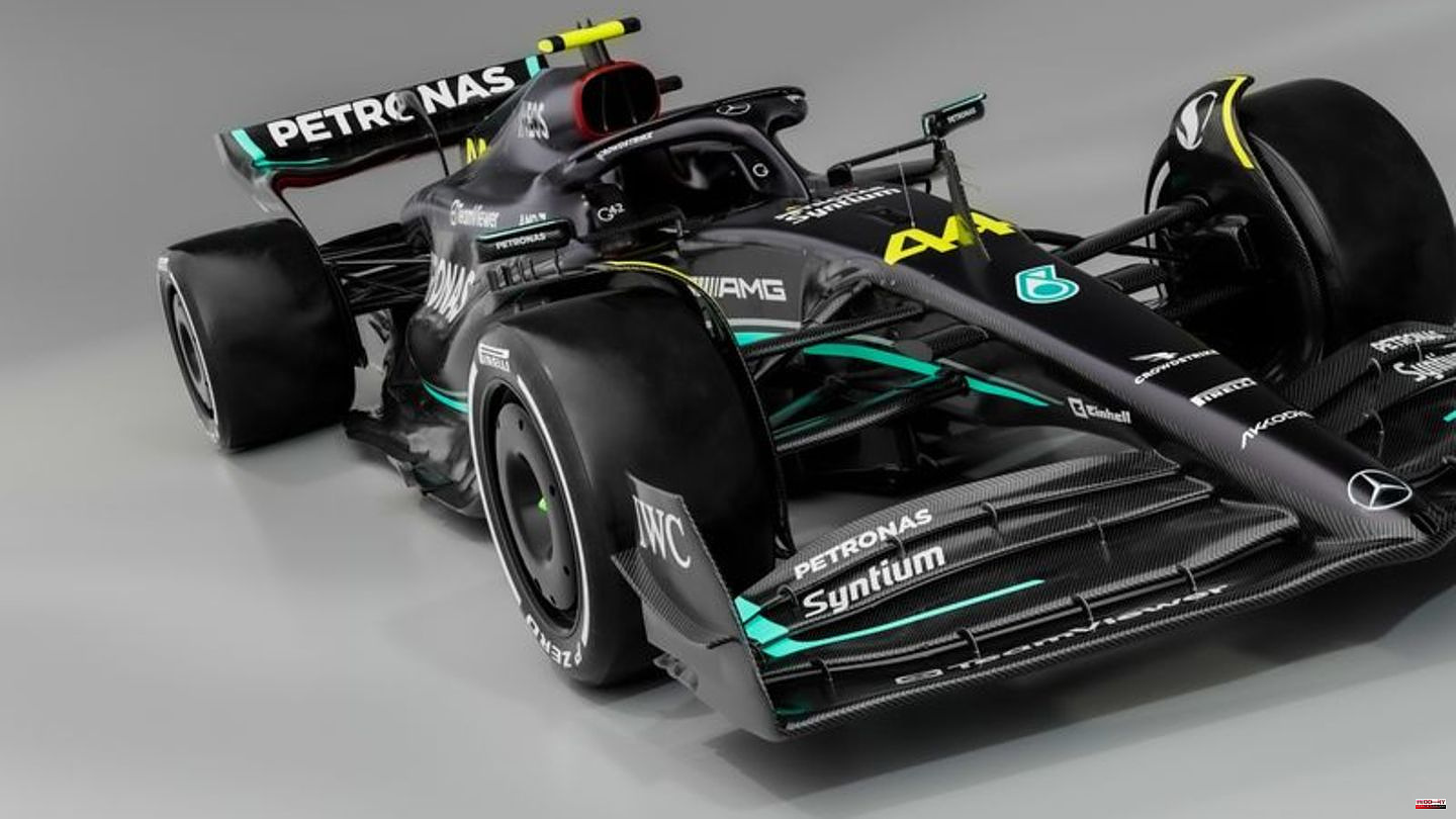 Formula 1: New Mercedes racing car in black again