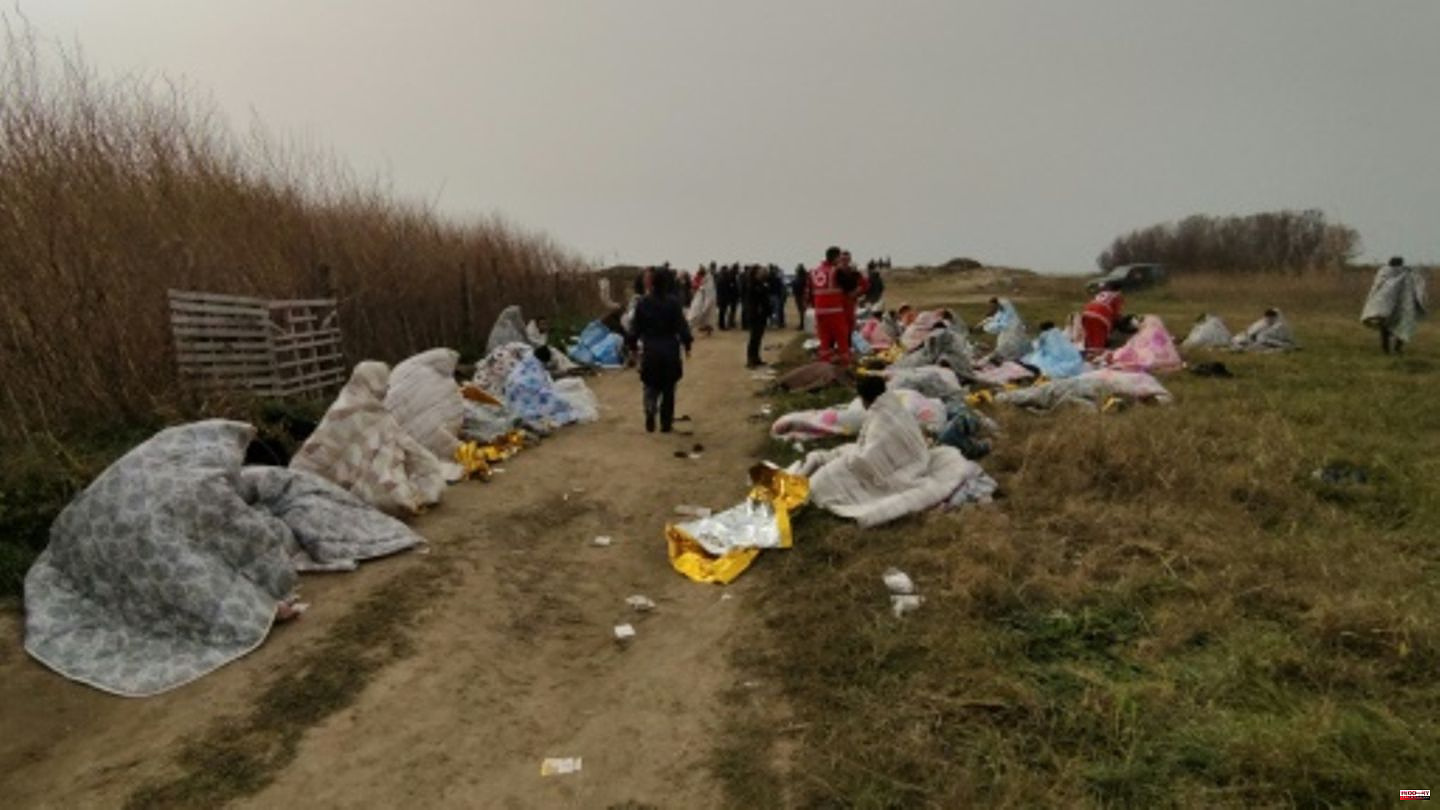 At least 43 refugees die in boat crash off Italian coast
