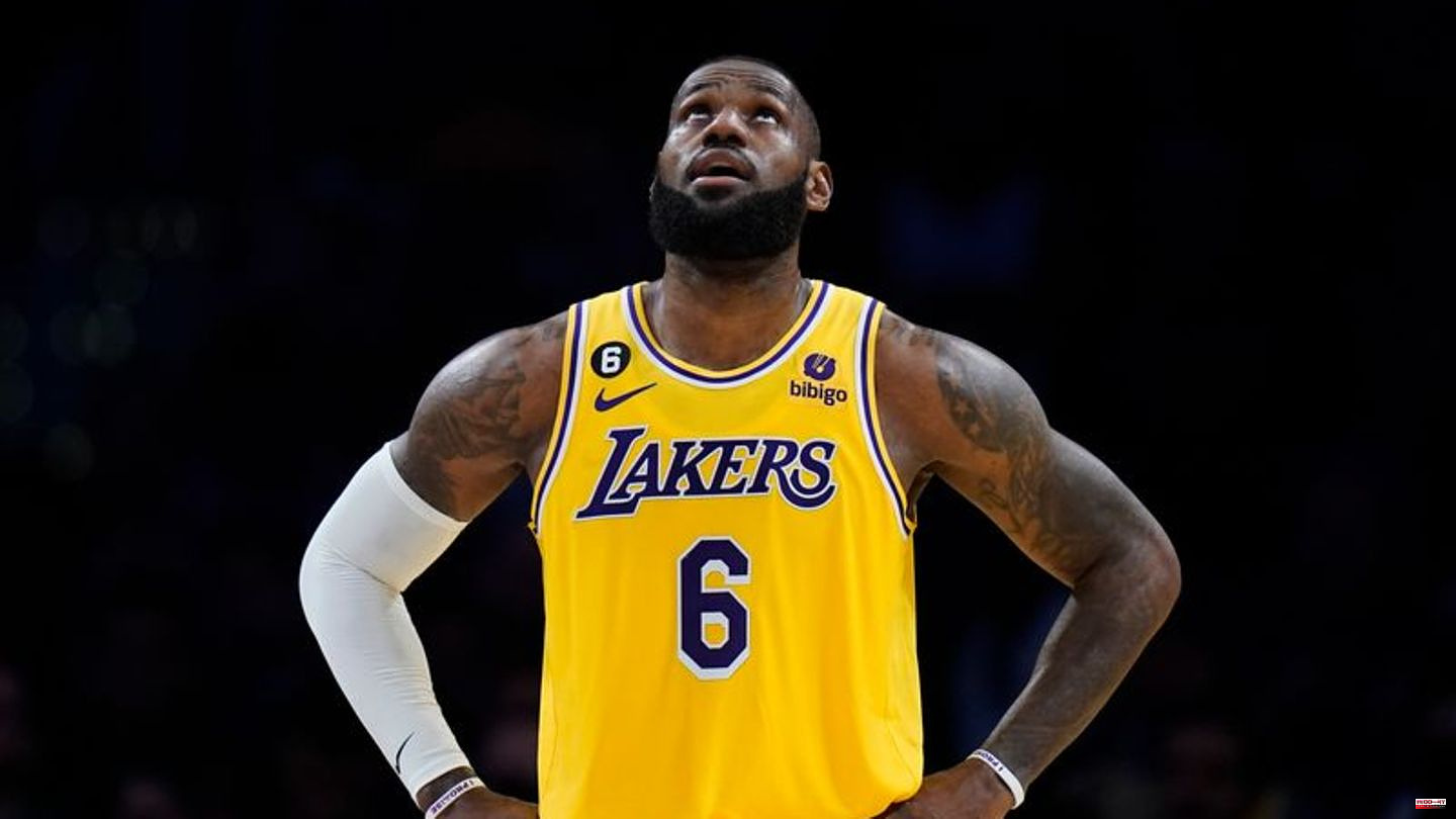 Basketball superstar: LeBron James threatens weeks of failure in the NBA