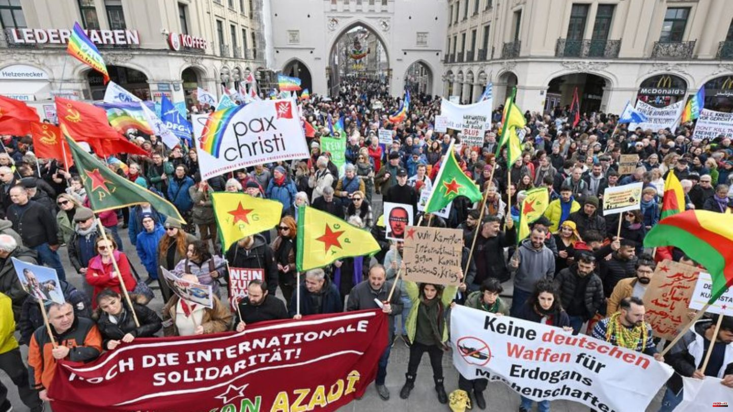 Munich: Several thousand demonstrators during the security conference