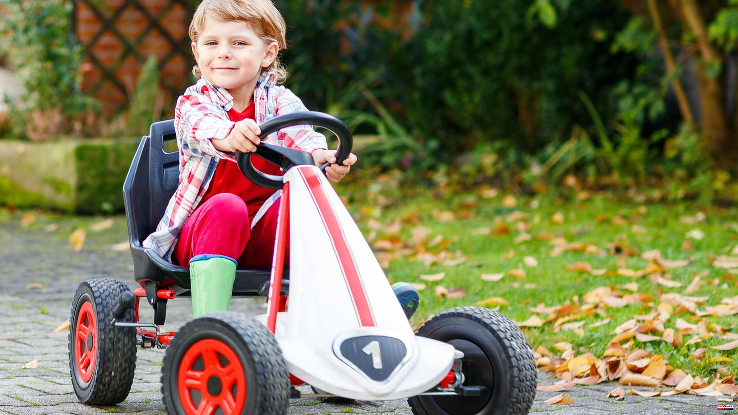 Sports racing cars for children: Kettcar vs. Go-kart: What is the difference - and what distinguishes a pedal car?