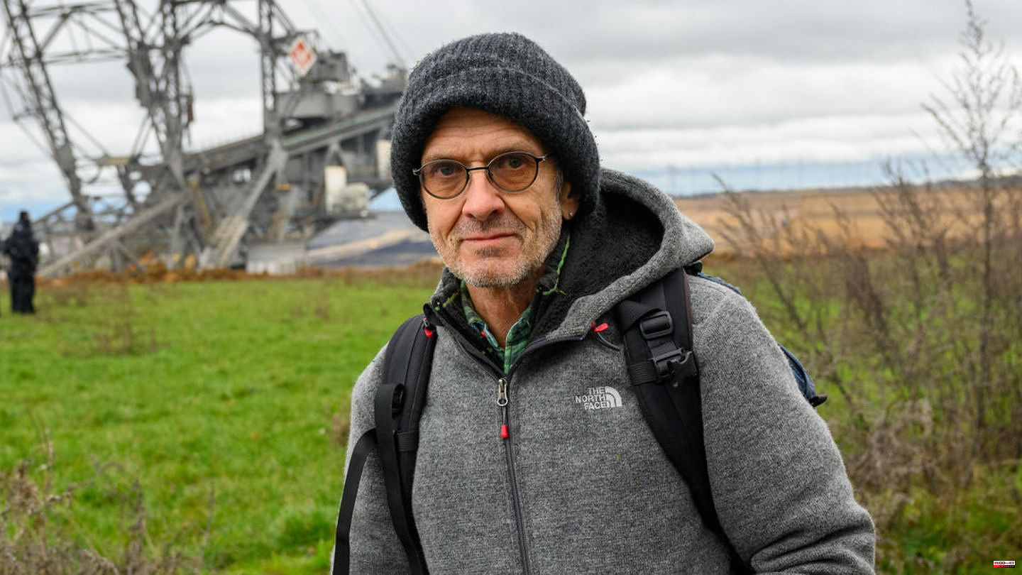 Scientist Rebellion: Professor Froitzheim blocked a bridge with climate activists – now he has to go to court for it
