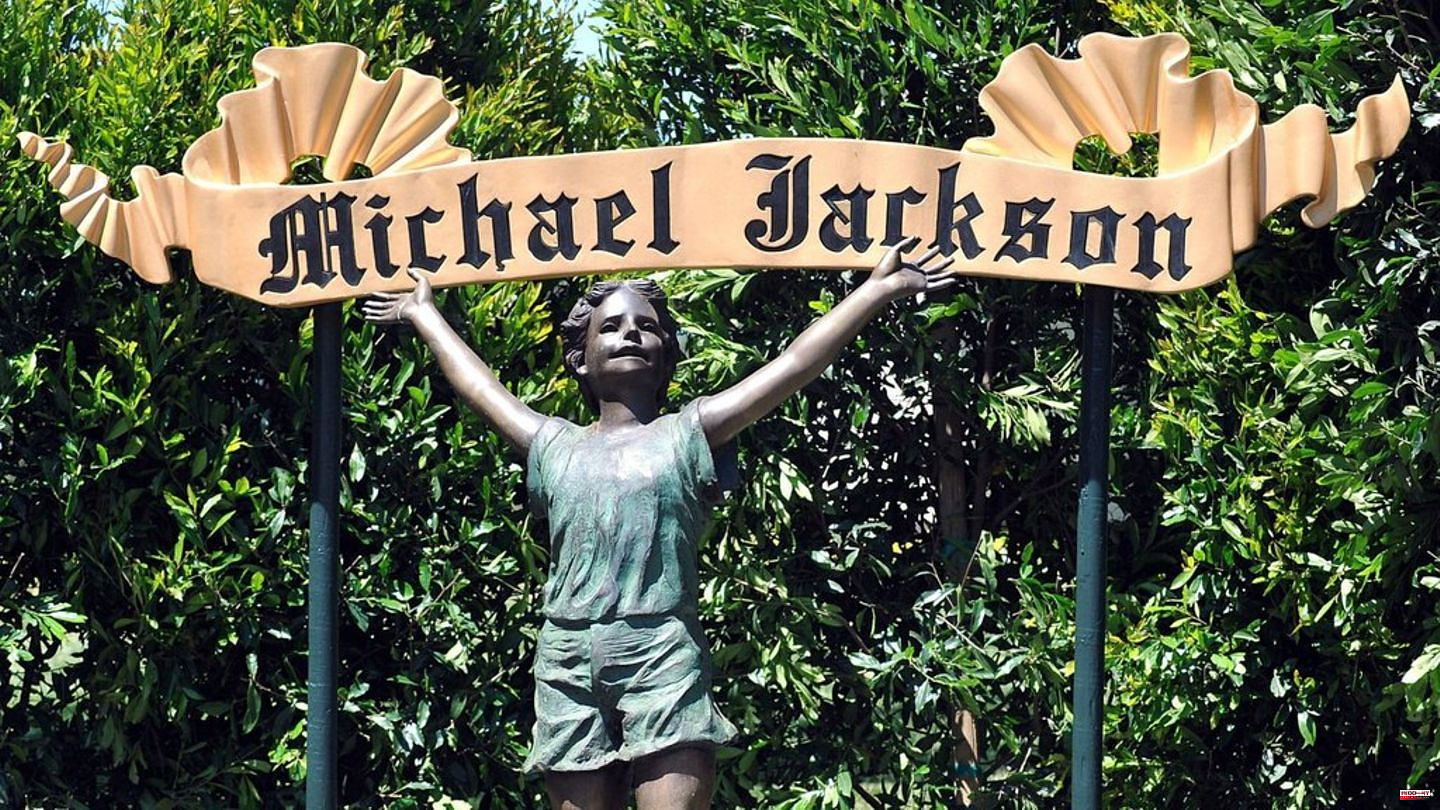 Michael Jackson: Neverland Ranch statues back on the market