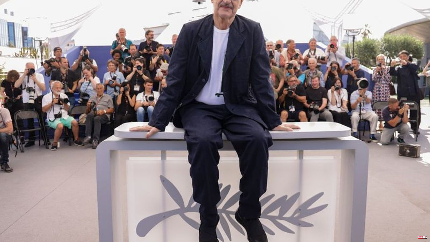 Award: Wim Wenders receives the French film award Prix Lumière
