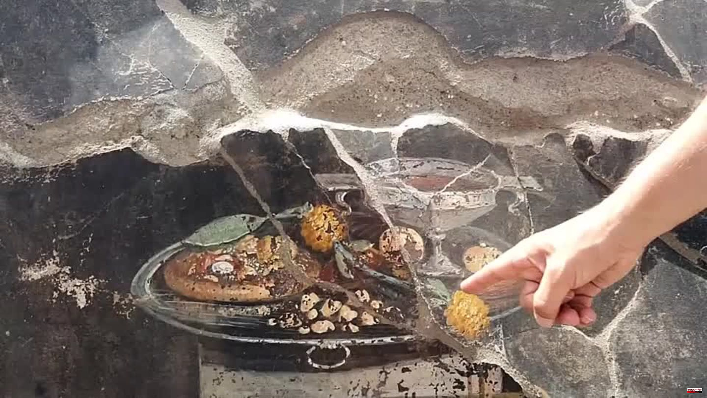 Famous excavation site: New find in Pompeii: Archaeologists discover possible pizza predecessors on mural