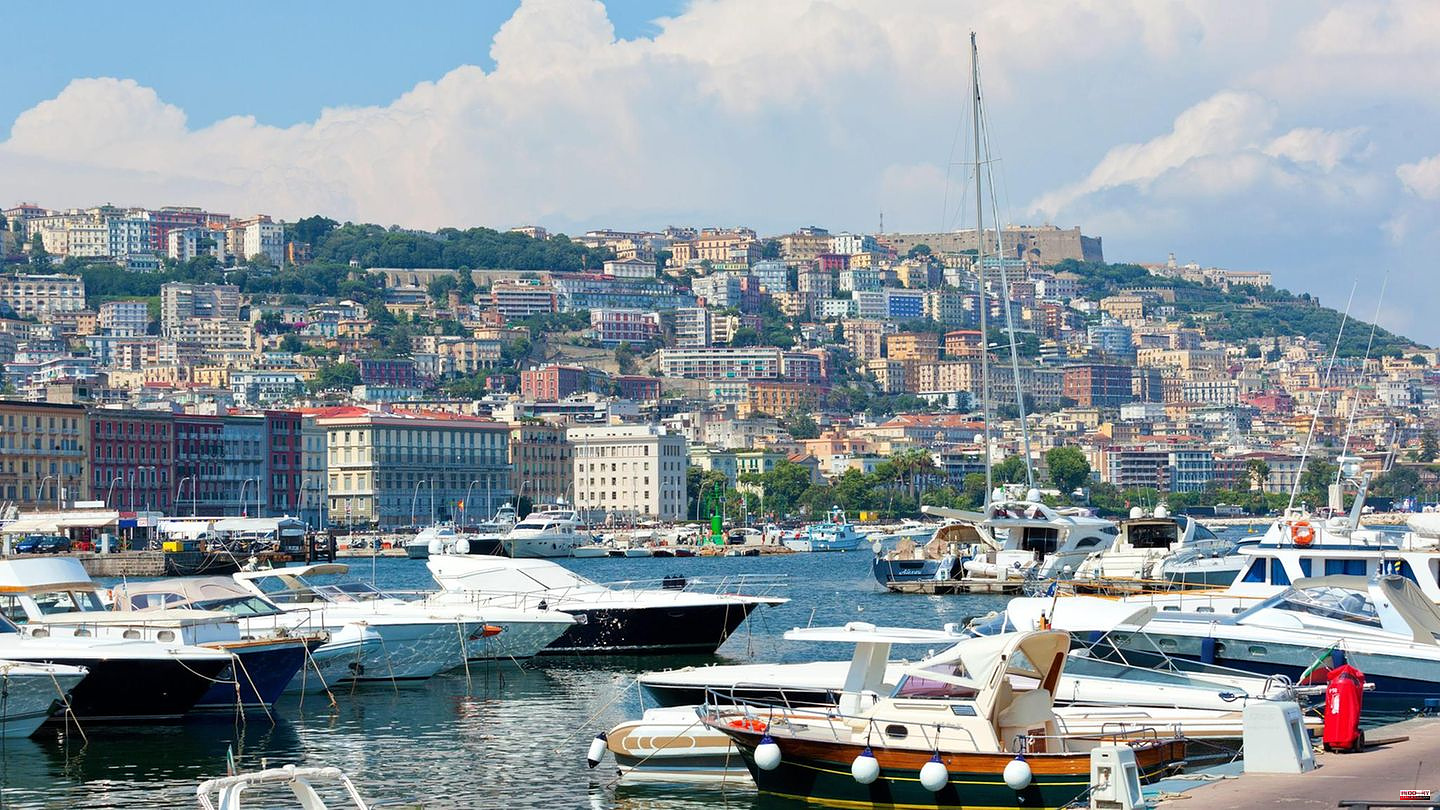 No longer than 75 meters: Naples bans the mooring of super yachts - and attracts the anger of the super-rich