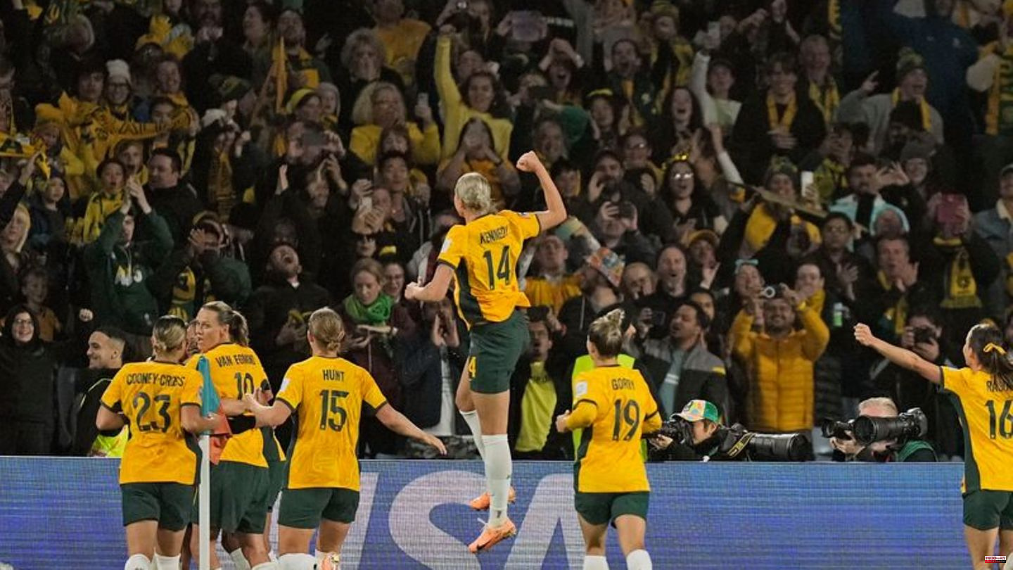 Women's World Cup: Australia celebrates Sam Kerr - "Night stepping" excites England
