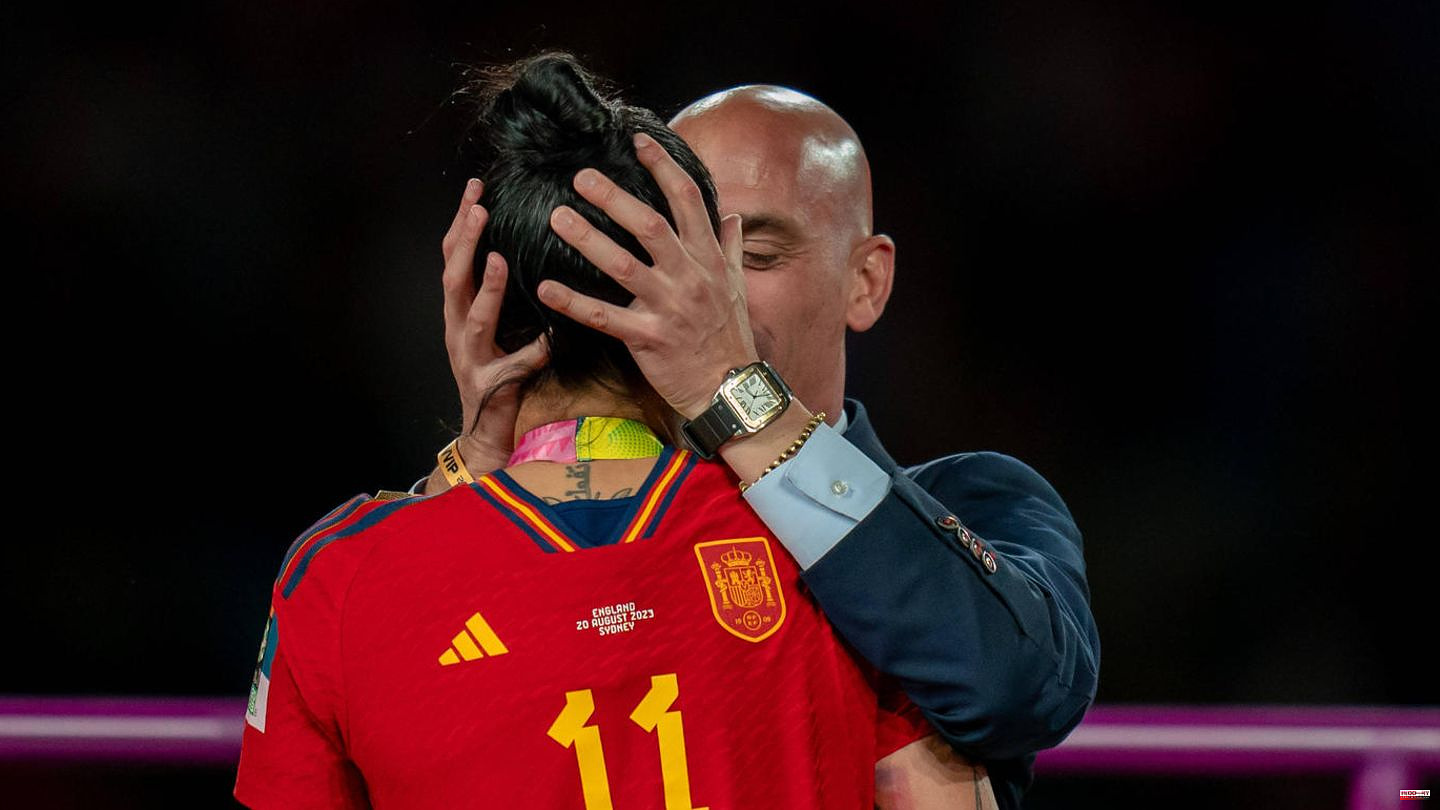 Jennifer Hermoso: After a kiss at the World Cup final: Spanish footballer demands consequences for association president