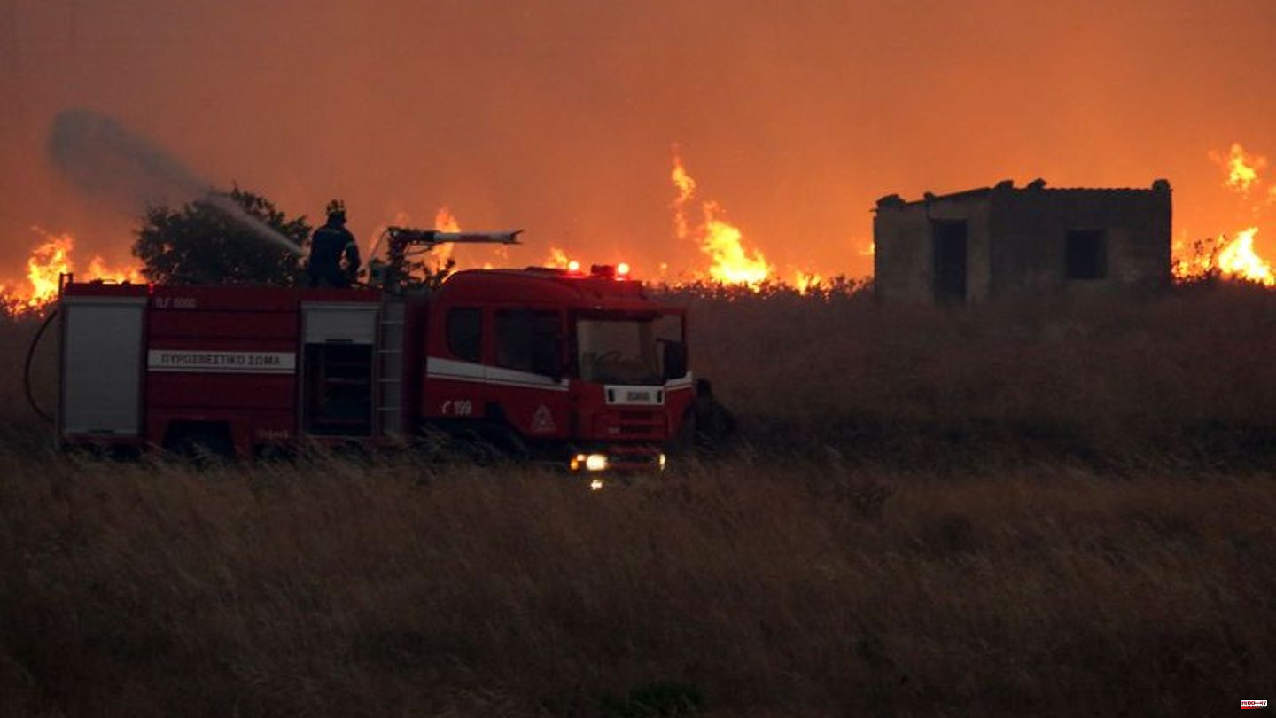 Wildfires: Tenerife, Greece, Canada: Fires continue