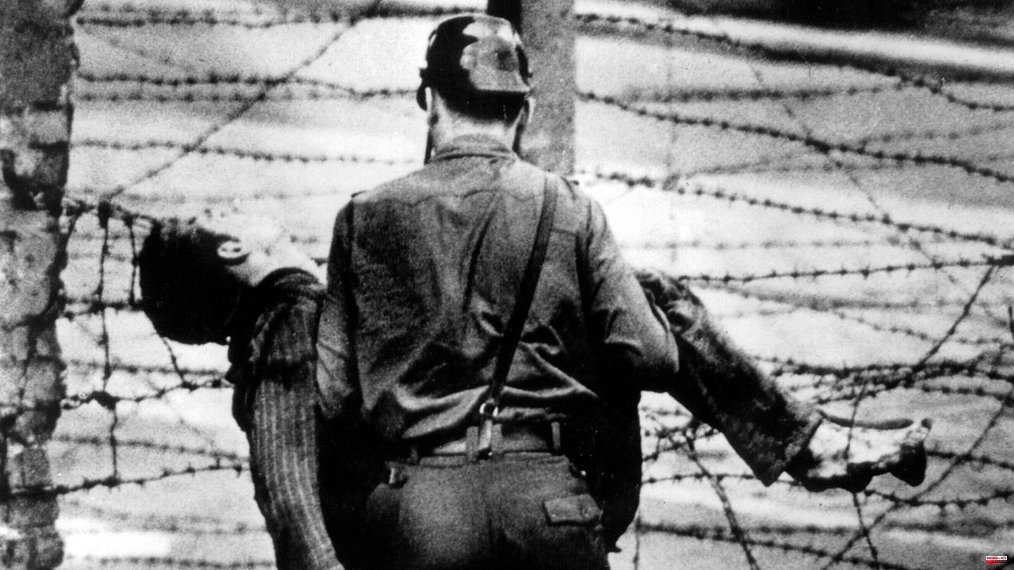Escape from the GDR: One year after construction: Peter Fechter died at the Berlin Wall - shot by border guards