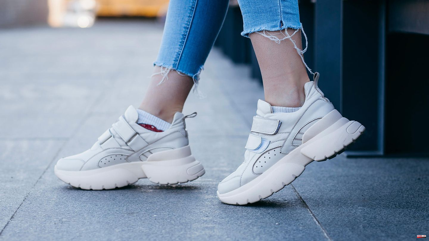High up: trendy platform sneakers: this is how you combine the sporty shoes